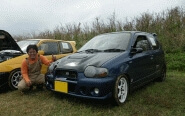 	スズキ アルトワークス	Goo-netで発見!	沖縄でレアなこのお車を何とGooで探したと語る赤嶺氏。足回りからエンジン、内装に至るまで手が加わったレーシーな1台。	