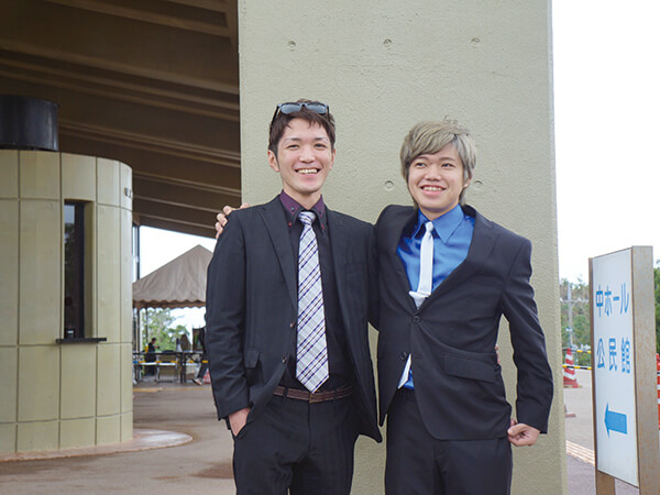 カイエン ポルシェ 自立を目標にがんばる！ カズヤさん（左） Okinawa's SnapShot