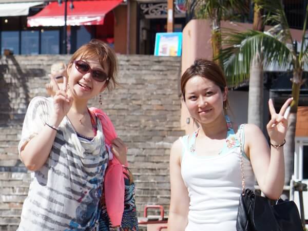 セレナ 日産  広いし運転しやすそう！ モモさん(左) Okinawa's SnapShot