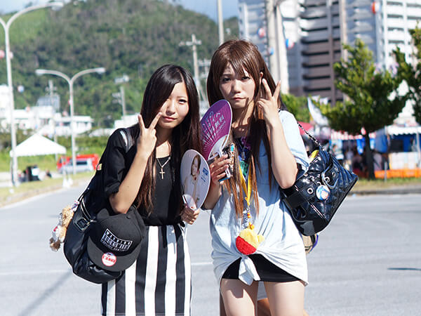 eKワゴン 三菱  シャープな顔 ちゃむさん(左) Okinawa's SnapShot